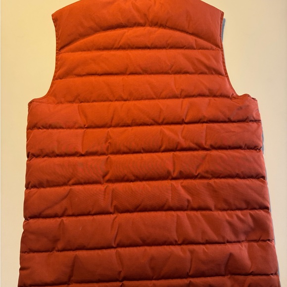 Men's Fjallraven Vest in Burnt Orange. Size Medium - Picture 4 of 7